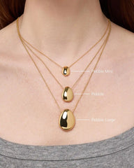 Gold Pendant Necklace - Pebble